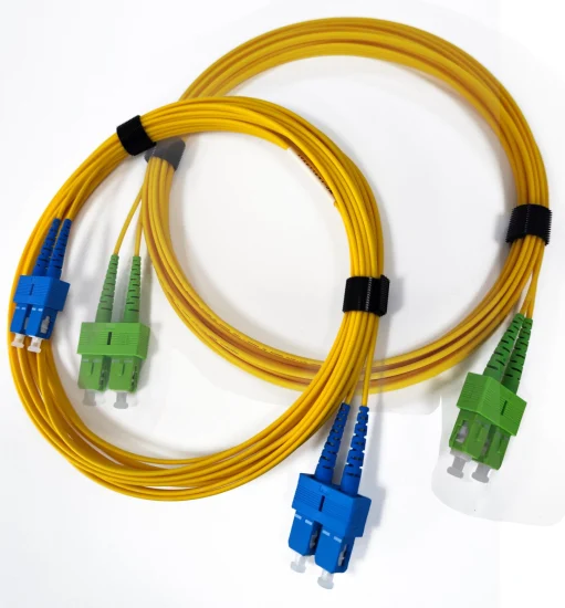 Cordon de raccordement à fibre optique duplex Scupc-Lcupc Sm de 0,3 mm de câble souple d'intérieur